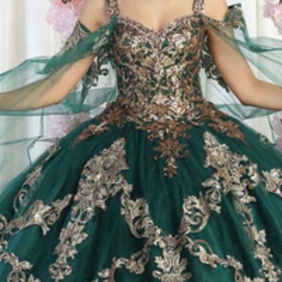 Quinceanera dress. Prom wedding burgundy or green formal ball gown with lace up - Picture 5 of 6